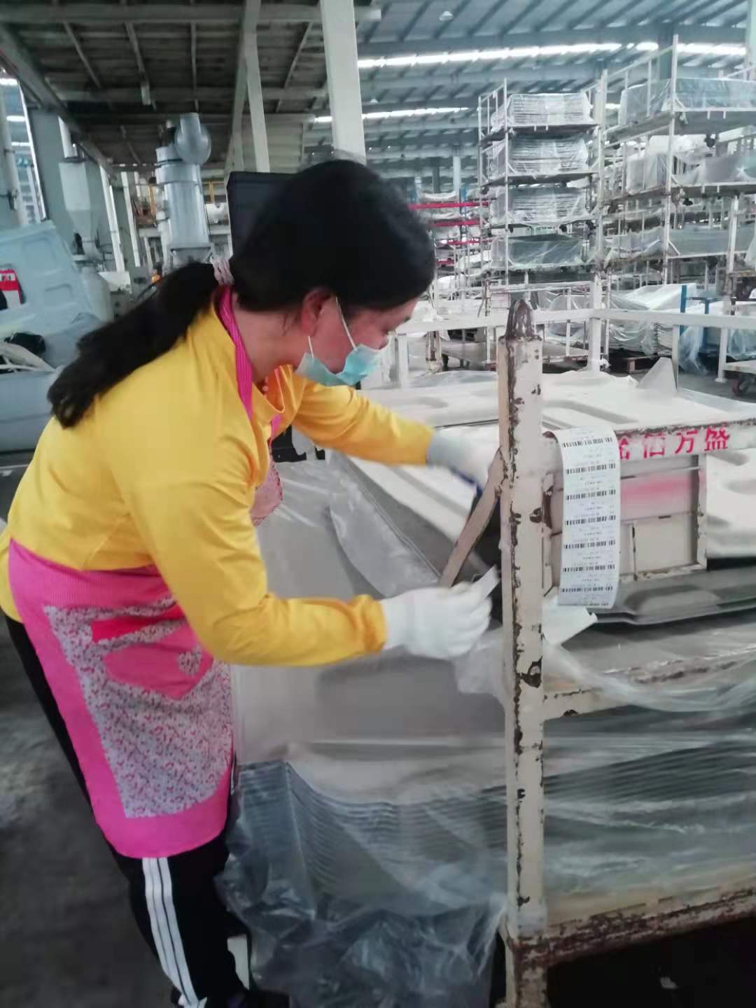 1628667883766557.jpg 员工照片2.jpg